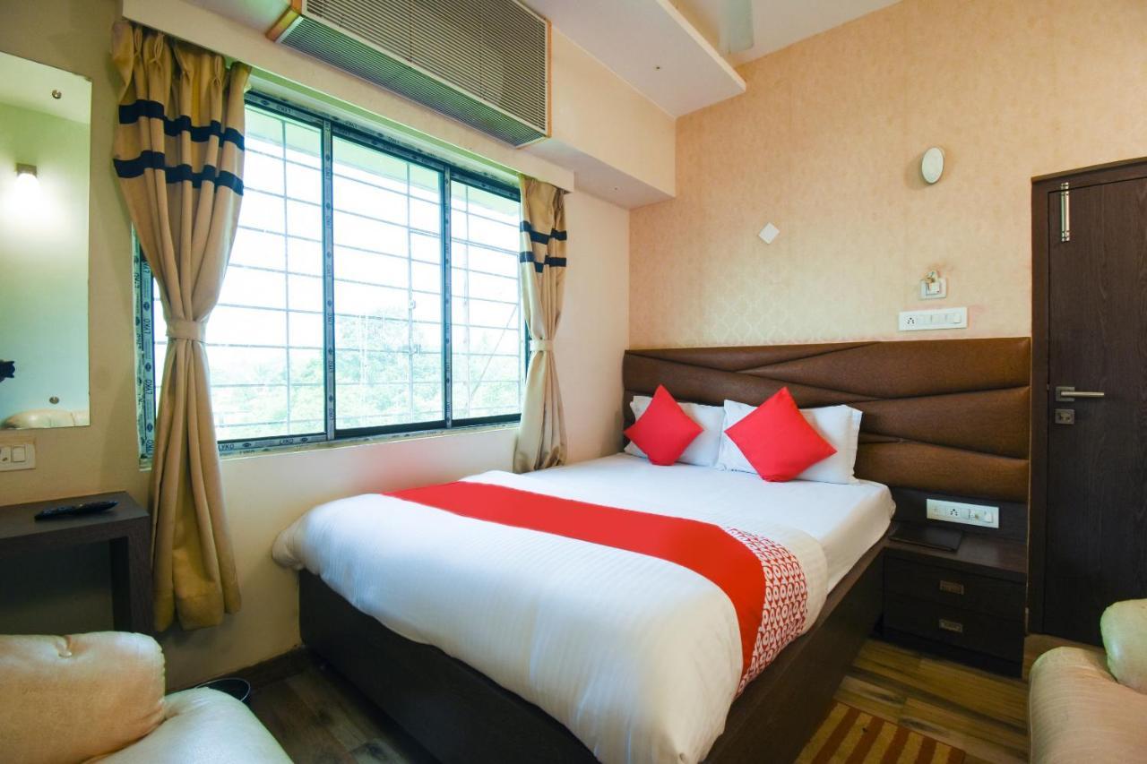 Oyo 64260 Hotel Rajnandini Habra Экстерьер фото