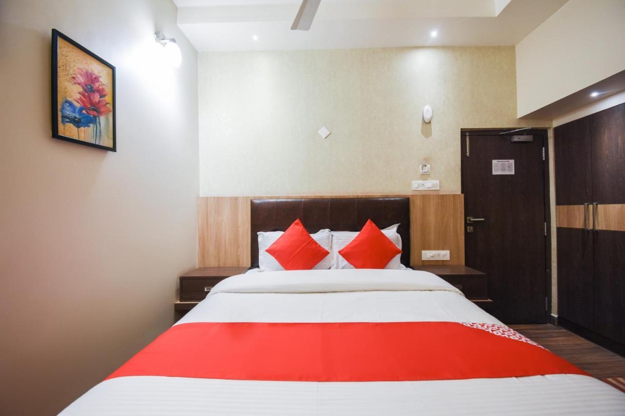 Oyo 64260 Hotel Rajnandini Habra Экстерьер фото
